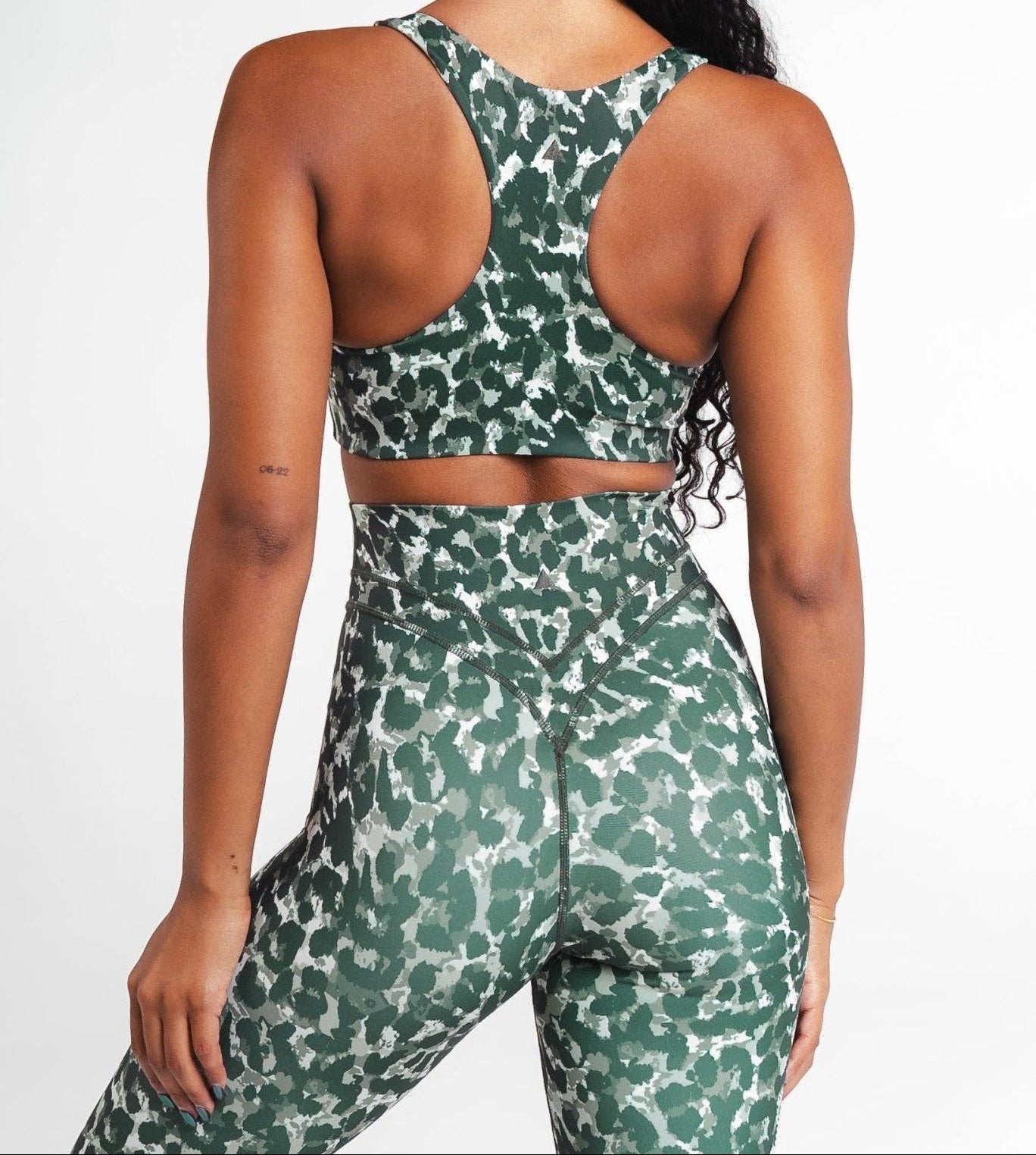 Vitality Pulse® Core Bra+ - Olive Feline: M